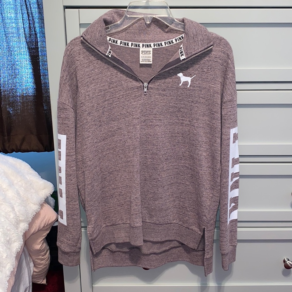 QUARTER ZIP